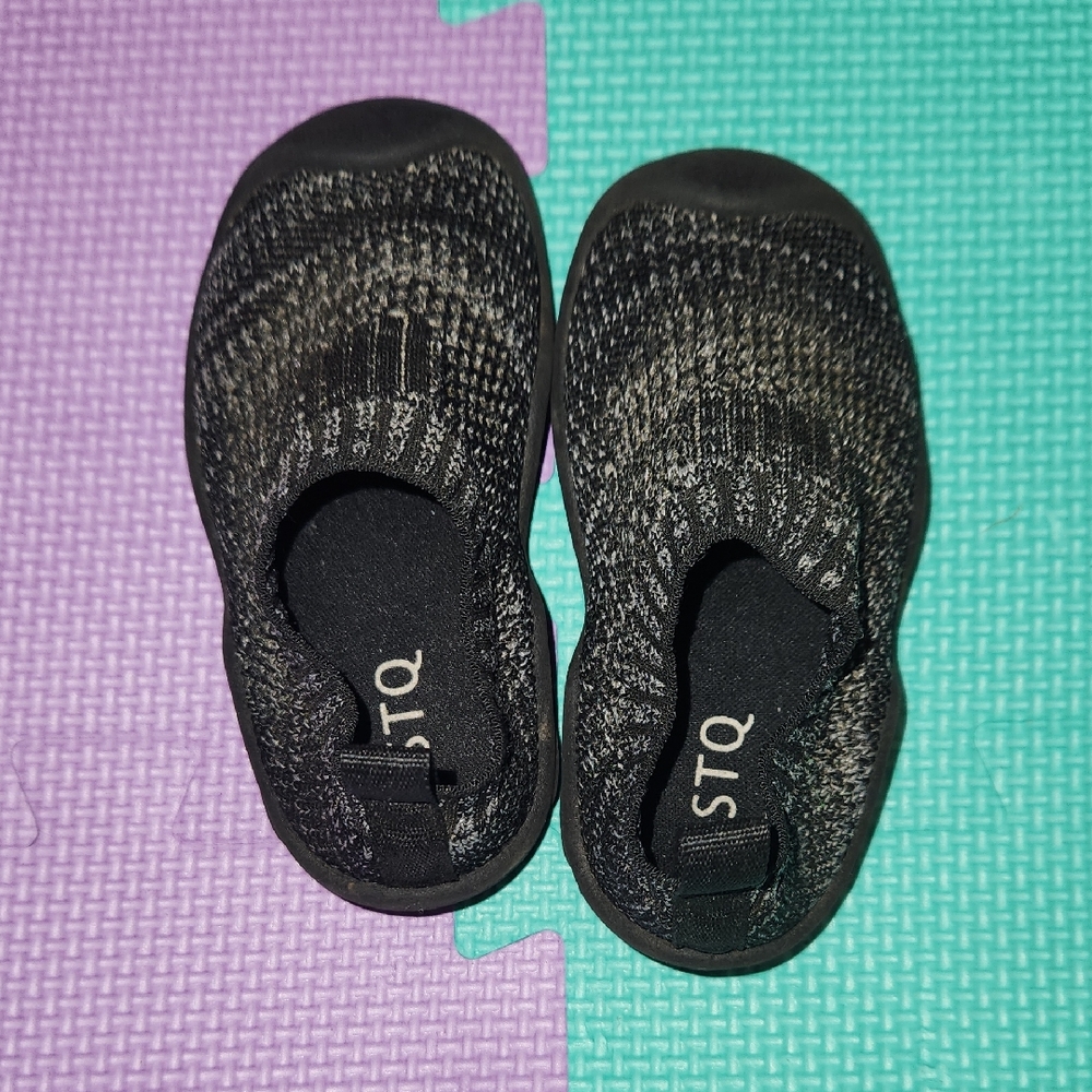 Kids Black Slip-On Shoes, Size 4